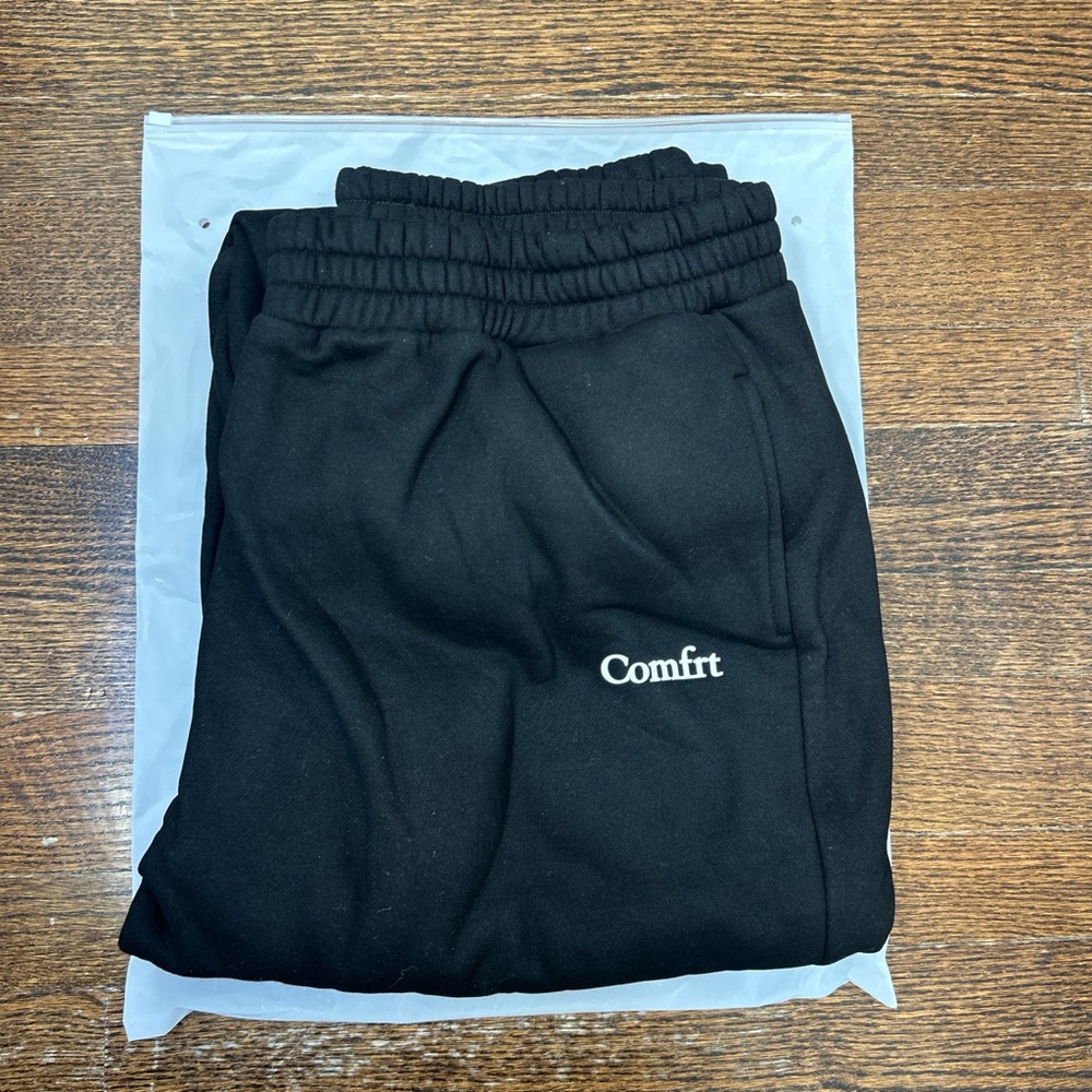 Comfrt black joggers